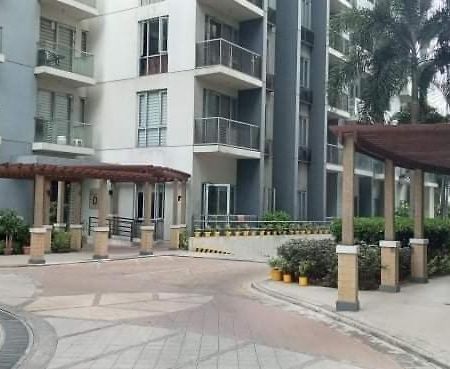 One Palm Tree Villas Naia Terminal 3 Маніла Екстер'єр фото